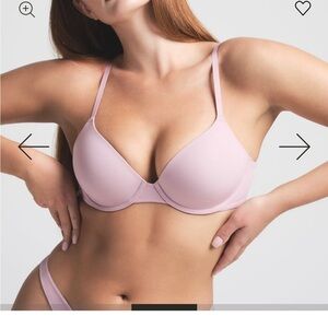 SKIMS Light Pink Bra
